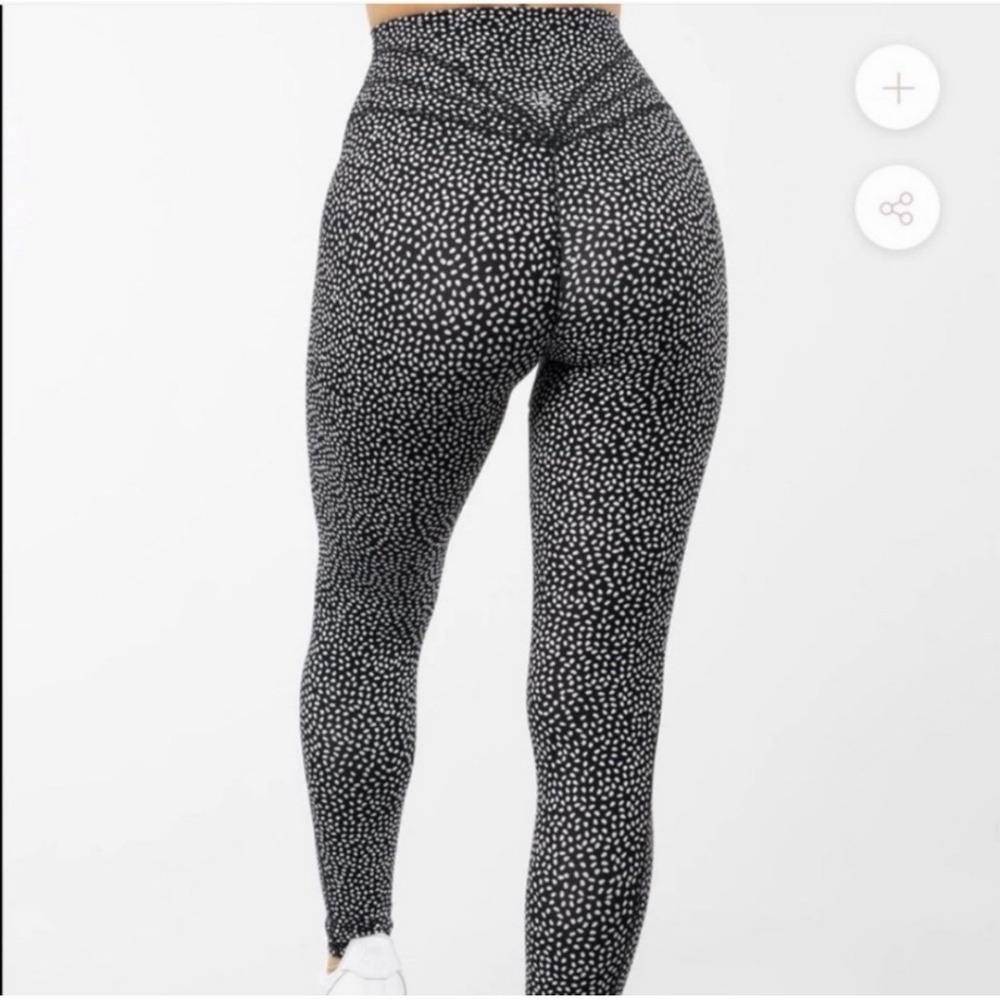 Buffbunny Legacy Leggings XS Black Polka Dot Bossy Print High Rise Yoga Gym